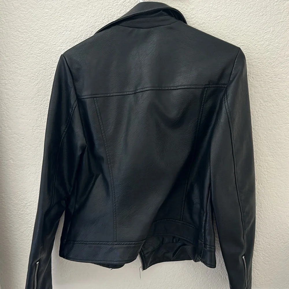 Leather jacket - Picture 3 of 3